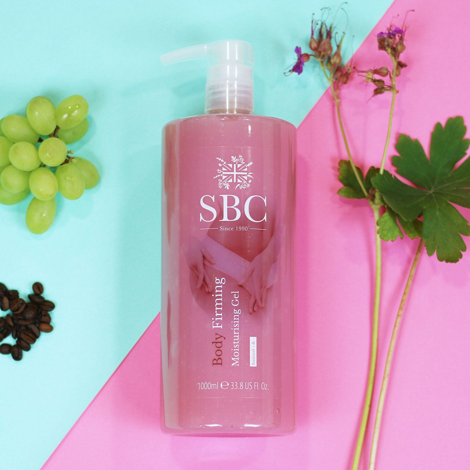 1l Body Firming Moisturising Gel surrounded by extracts, geranium, grapes and coffee beans