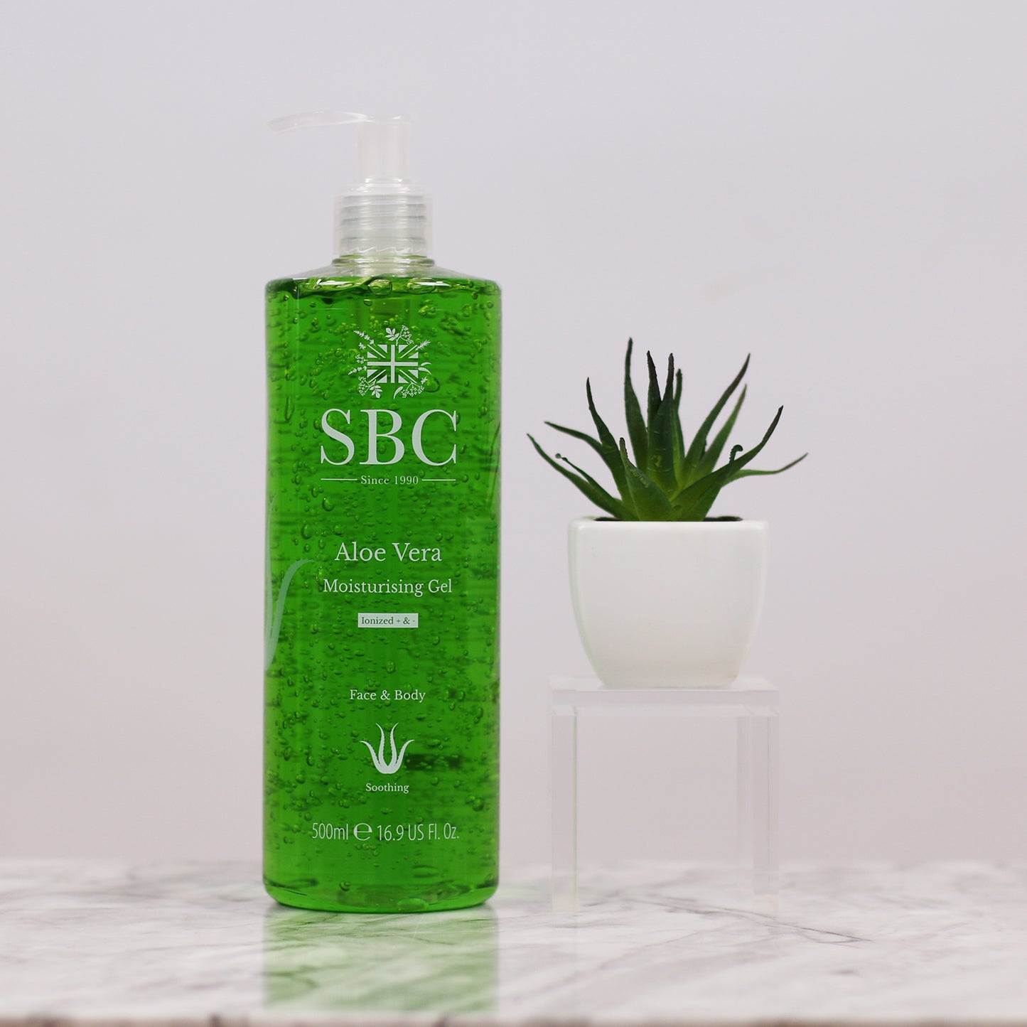 SBC Skincare Aloe Vera Gel with an Aloe Vera plant